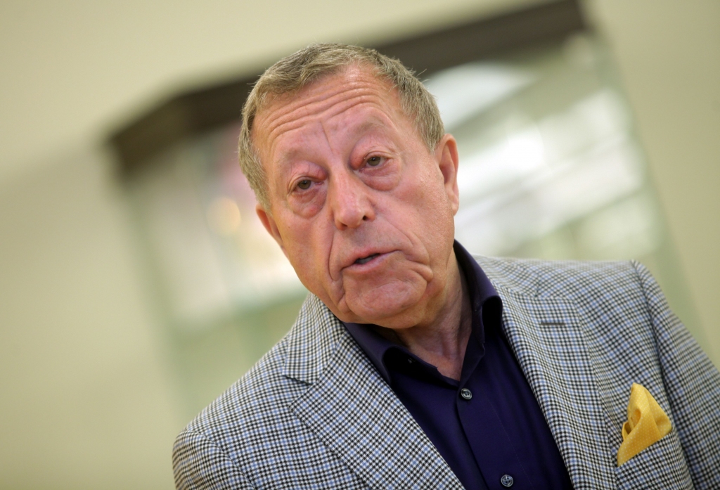 Politiķu «karš» grauj biznesu