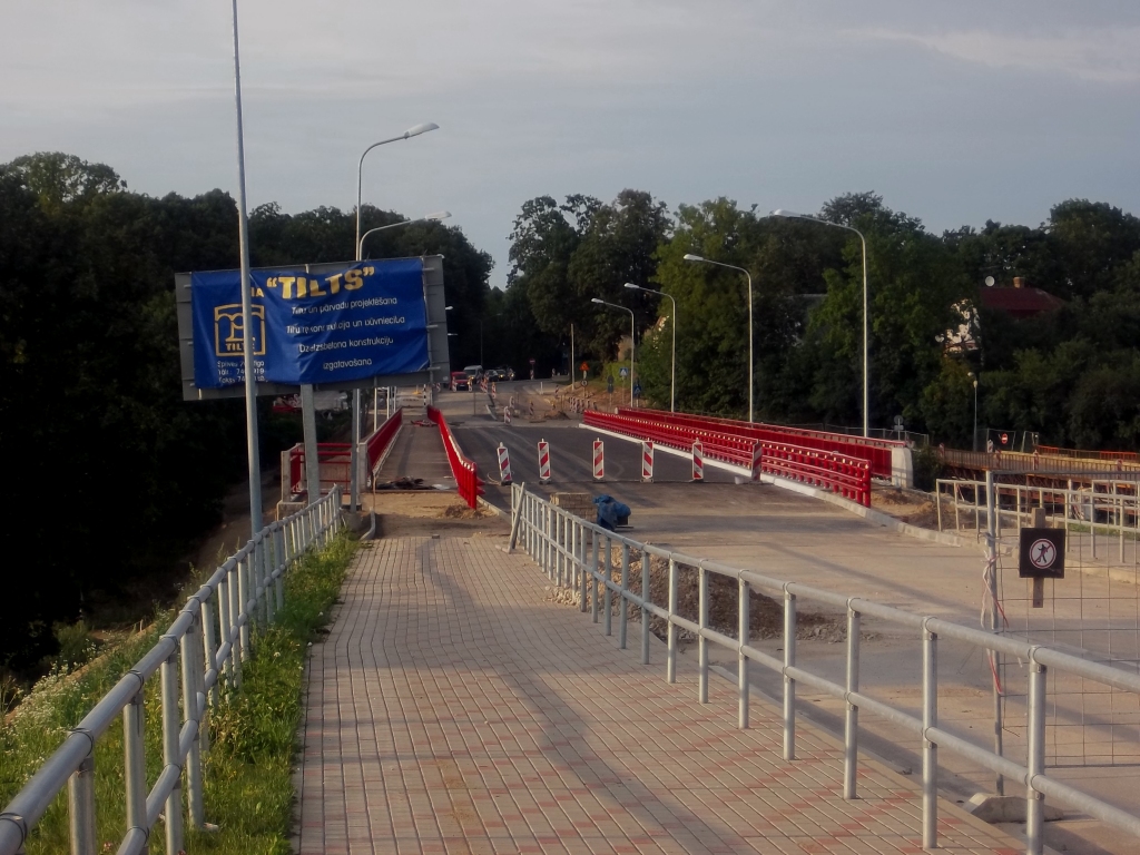 Pārbaudīs jauno Mūsas tiltu