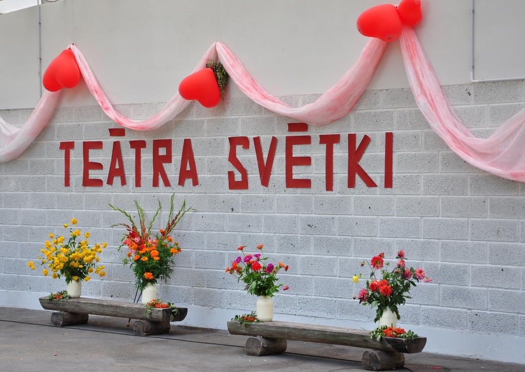 FOTO: Teātra amatierkopu svētki Stelpē