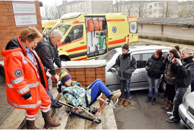 Bauskā un Iecavā iepazīs mediķu darbu