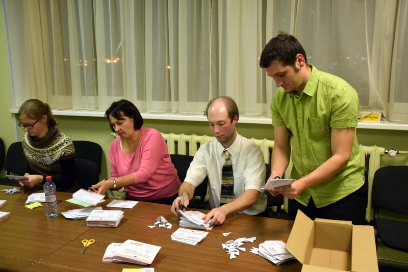 Saskaitītas visas Saeimas vēlēšanu balsis; saņemto mandātu skaits partijām nav mainījies