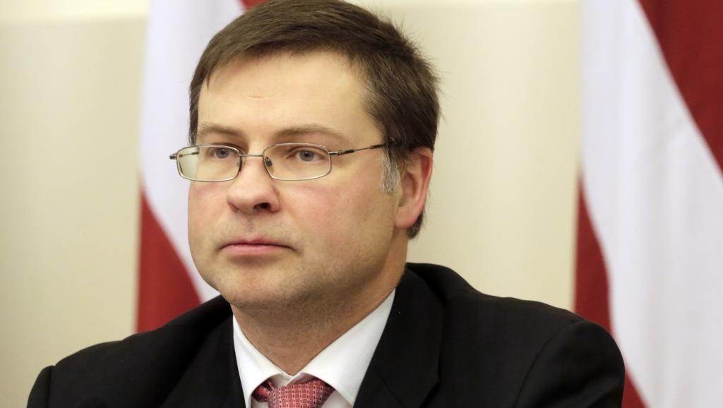 Valdis Dombrovskis Briselē iztur sava mūža grūtāko darba interviju
