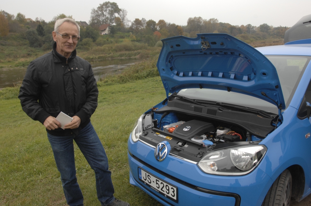 Bauskas novada pašvaldība iegādājas divus elektromobiļus