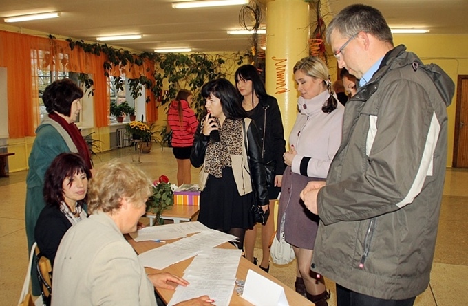 FOTO: Misas vidusskola svin 40 gadu jubileju