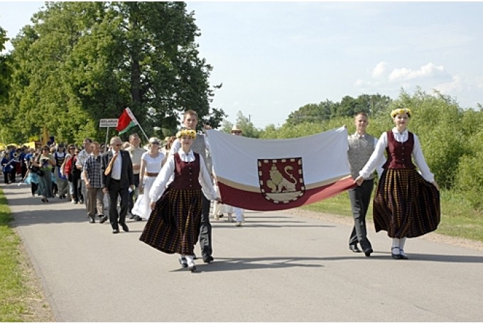 Rundāliešus aicina iesaistīties grāmatas tapšanā