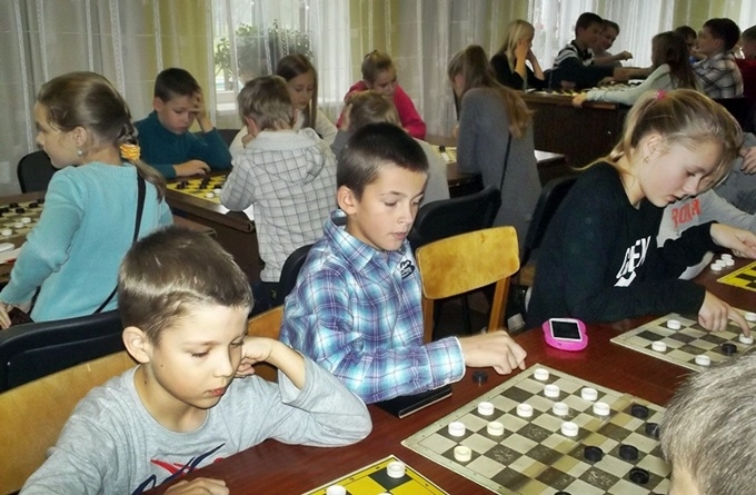 FOTO: Noslēdzas dambretes olimpiāde