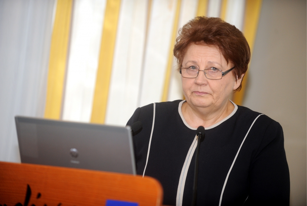 Straujuma: Bioloģijas skolotājs varētu konsultēt zemniekus