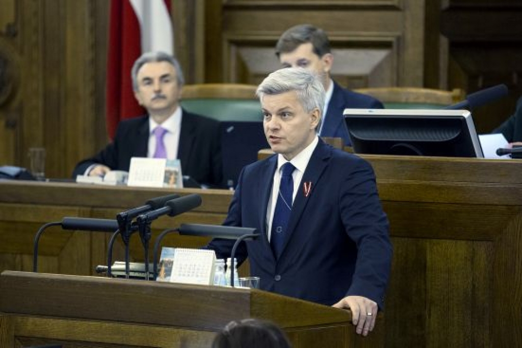 precizēts (11:19) - Dzer, brauc un klusi iestūrē Saeimā