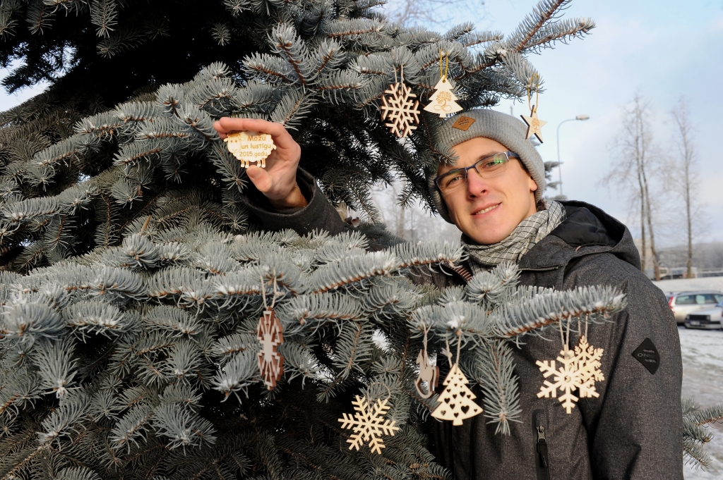 Sākam biznesu: Sniegpārsliņas no koka