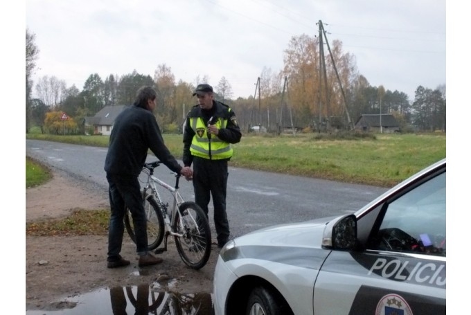 Velosipēdistam Ceraukstē konstatē 1,61 promiļu reibumu