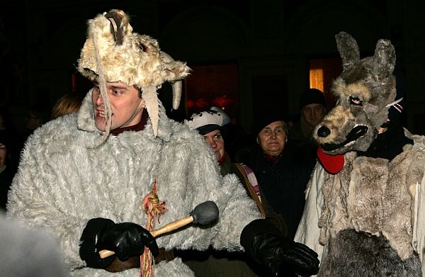 Vecumniekos notiks XVI starptautiskais masku tradīciju festivāls