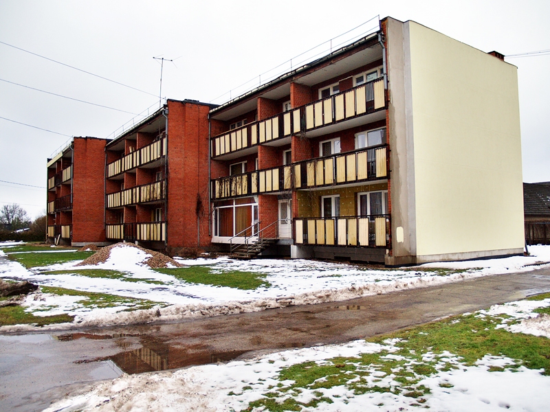 Lems par līguma laušanu ar būvnieku
