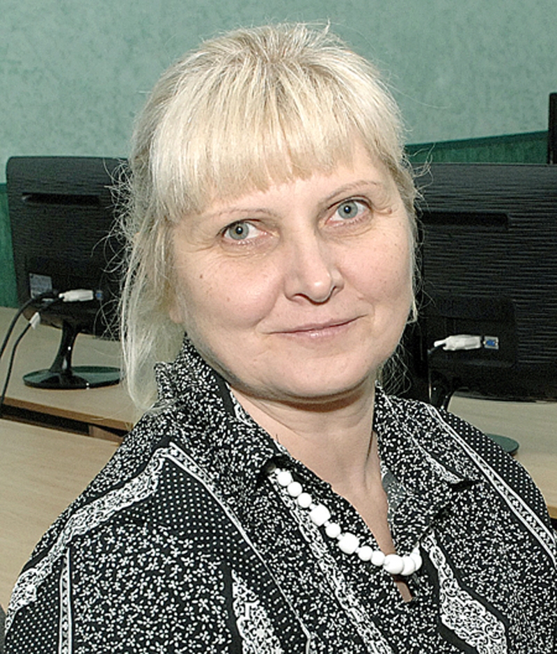 Izraudzīta izglītības nodaļas vadītāja