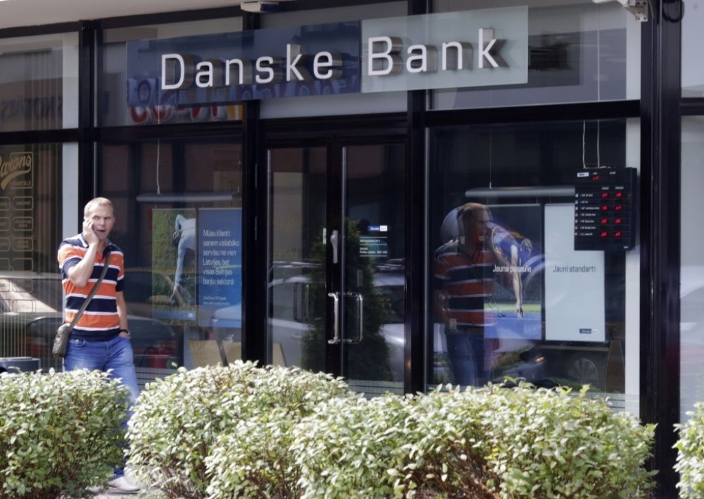 Precizēta - Danske Bank pakāpeniski samazinās privātpersonu apkalpošanu Baltijas valstīs