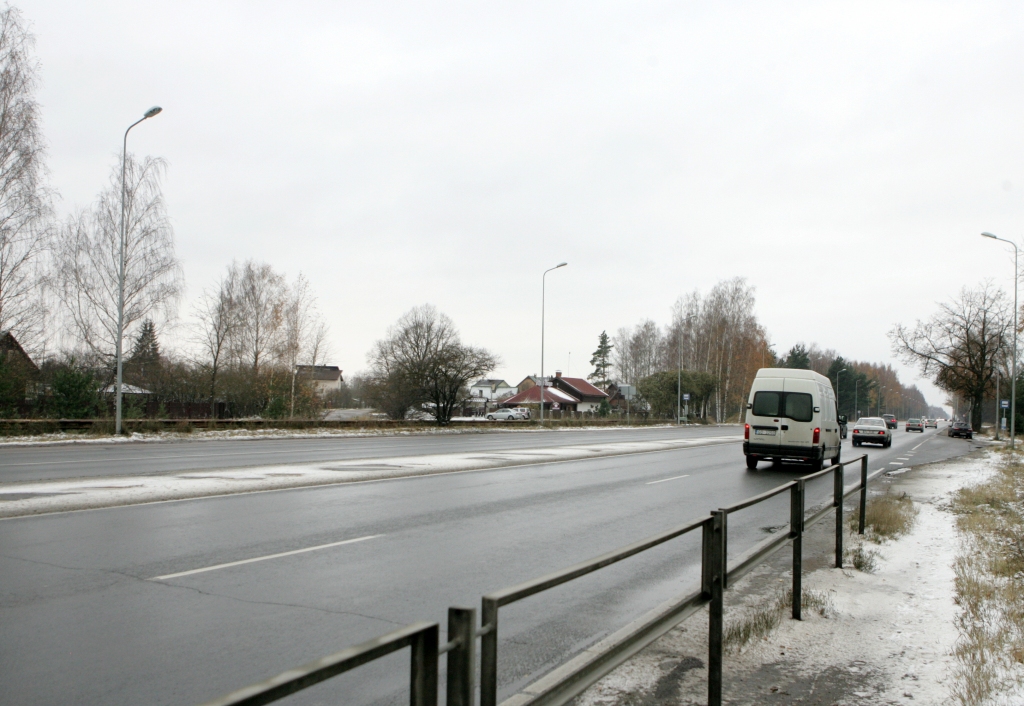 Autoceļu kaisīšanā iesaistītas 83 tehnikas vienības; mazie ceļi ledani