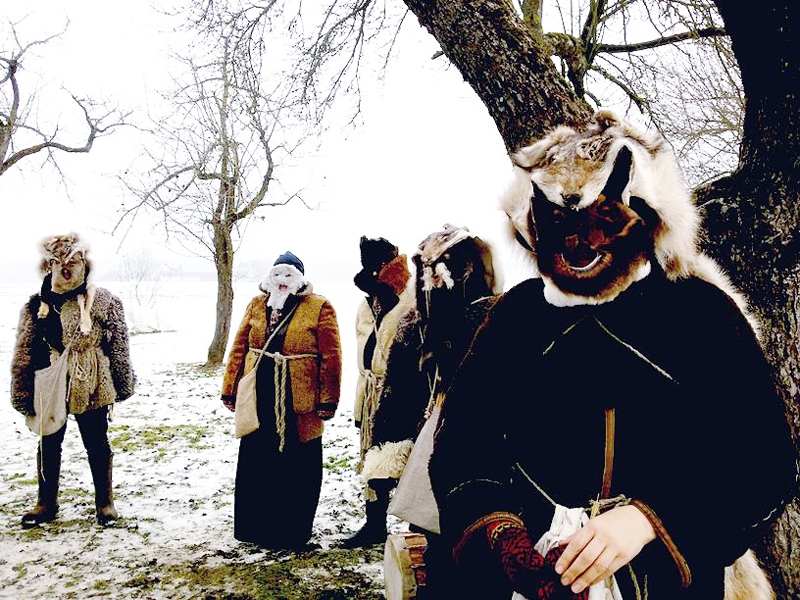 Masku krāšņums tiek visiem