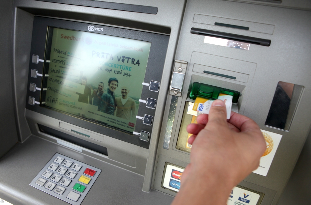 Attīstības centri paliek bez bankām