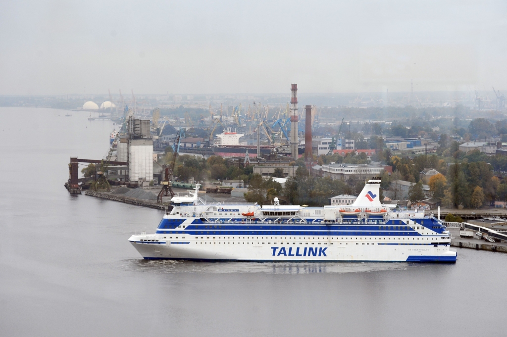 Tallink iegādāsies jaunu kuģi par 230 miljoniem eiro; pārdos Regina Baltica un Silja Festival