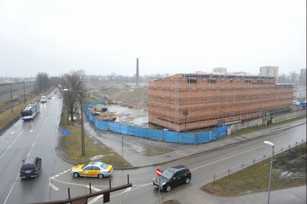 Starta šāviens lietuviešu megacentram Maskavas ielā