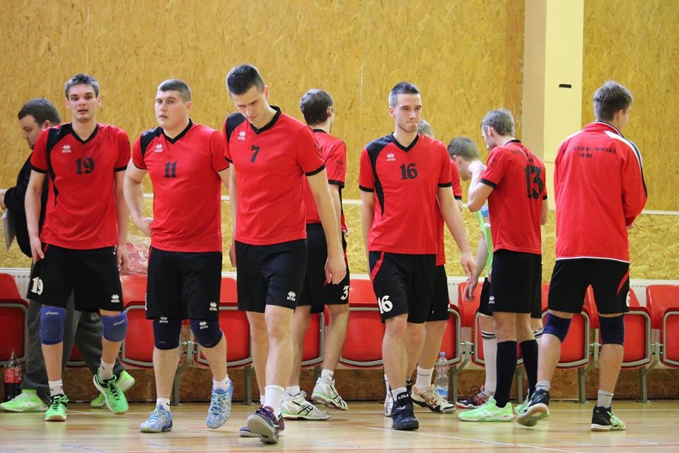 Volejbolistiem uzvara pēdējā mājas spēlē