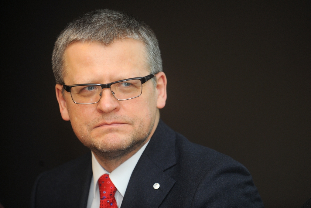 Belēviča plāns zāļu cenu samazināšanai - uzsvars uz paralēlo importu