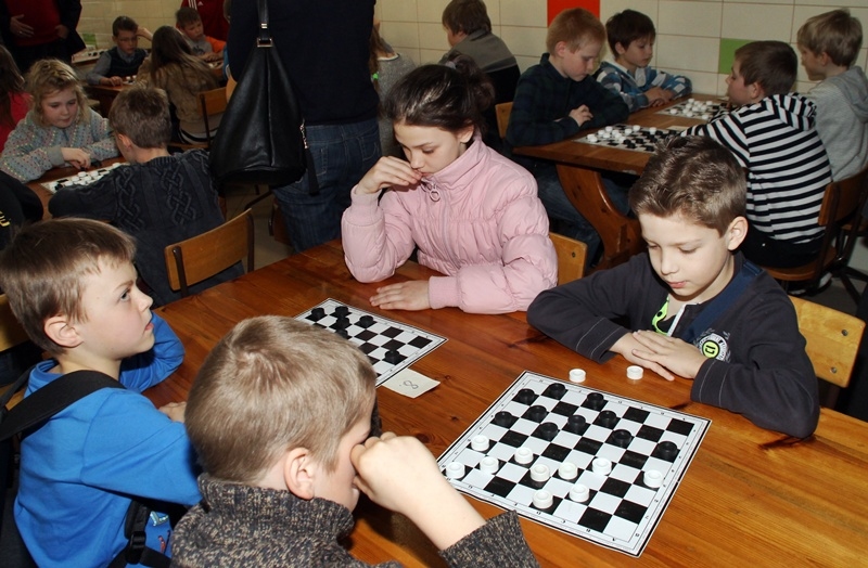 FOTO: Latvijas Skolu sporta federācijas 68. spartakiādes finālsacensībās dambretē