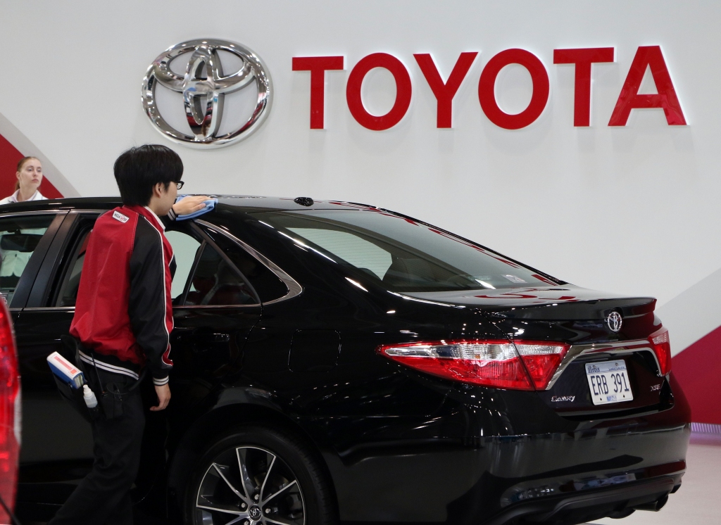Gaisa spilvenu problēmu dēļ Toyota un Nissan pasaulē atsauc 6,5 miljonus automašīnu