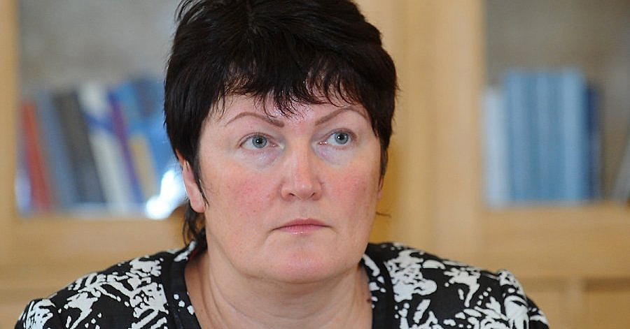 Pievērsīs uzmanību apbedīšanas nozarei