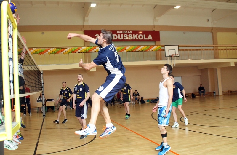 FOTO: Aiņa Plūmes kausa izcīņas un Bauskas novada atklātā čempionāta volejbolā fināls