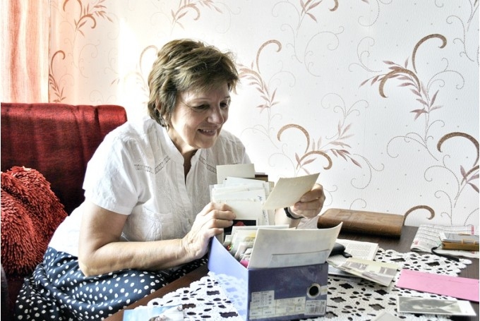 Apbalvo medicīnas darbinieces