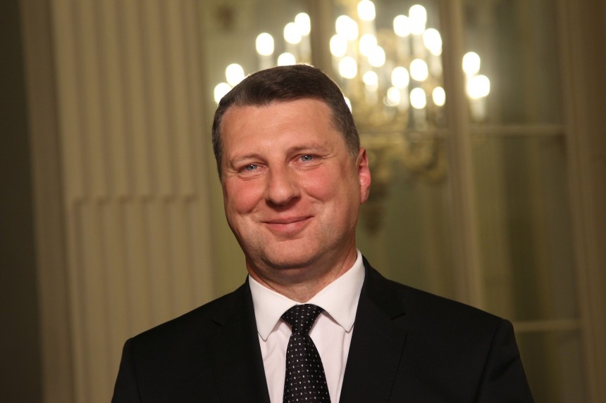 Par Valsts prezidentu ievēl aizsardzības ministru Vējoni