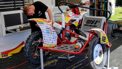 «Pīlādžu» mototrasē Stelpē notiek izšķirošās sacensības pasaules čempionāta posmā motokrosā blakusvāģiem