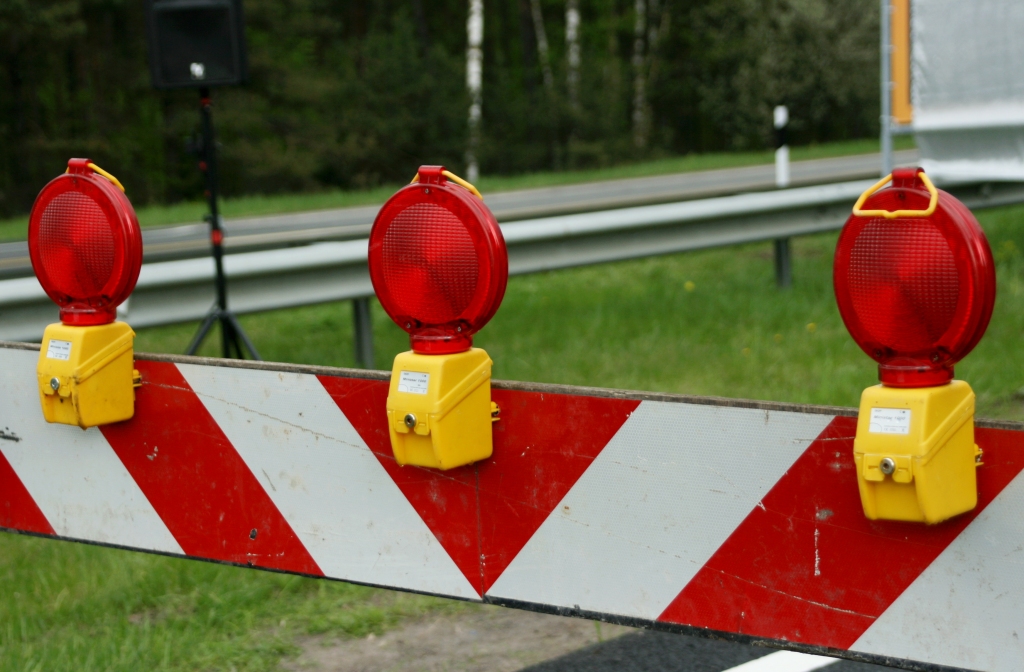 Nedēļas nogalē uz daudziem autoceļiem jārēķinās ar sastrēgumiem remontu dēļ
