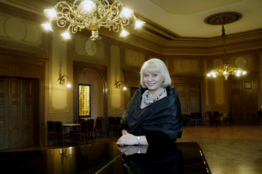 Ardievas vokālajai mātei