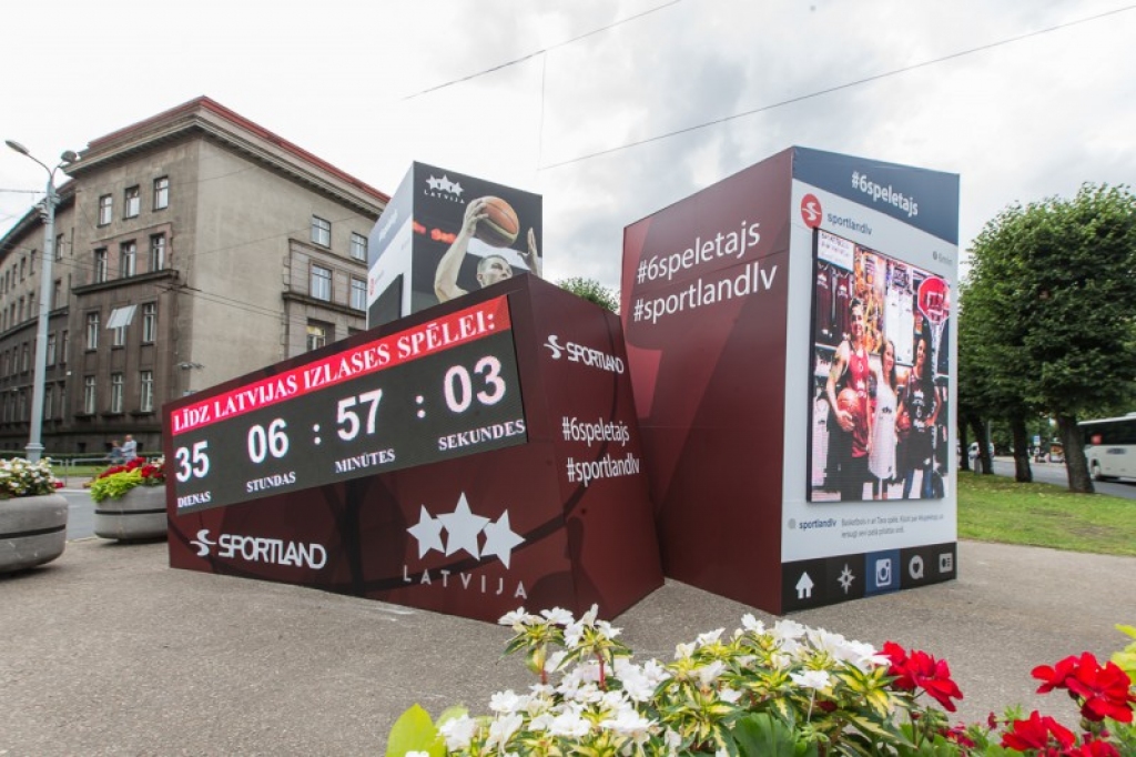 FOTO: Rīgas centrā sākta laika skaitīšana līdz basketbola valstsvienības pirmajai EČ spēlei