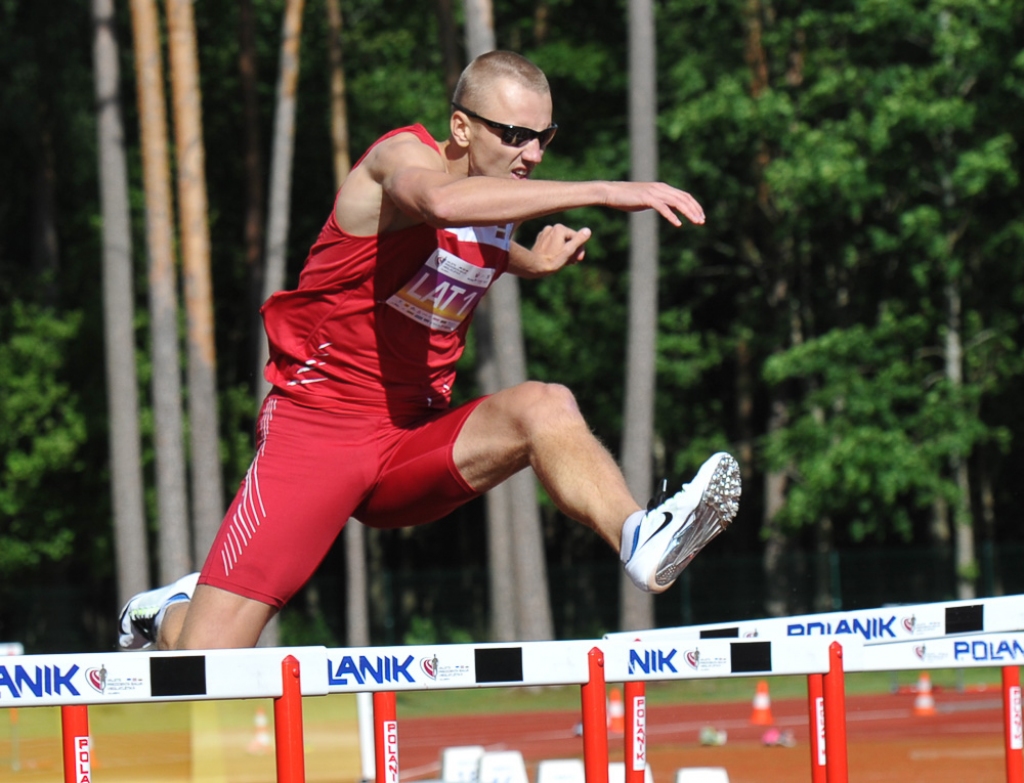 FOTO: Vieglatlētu cīņas Valmierā