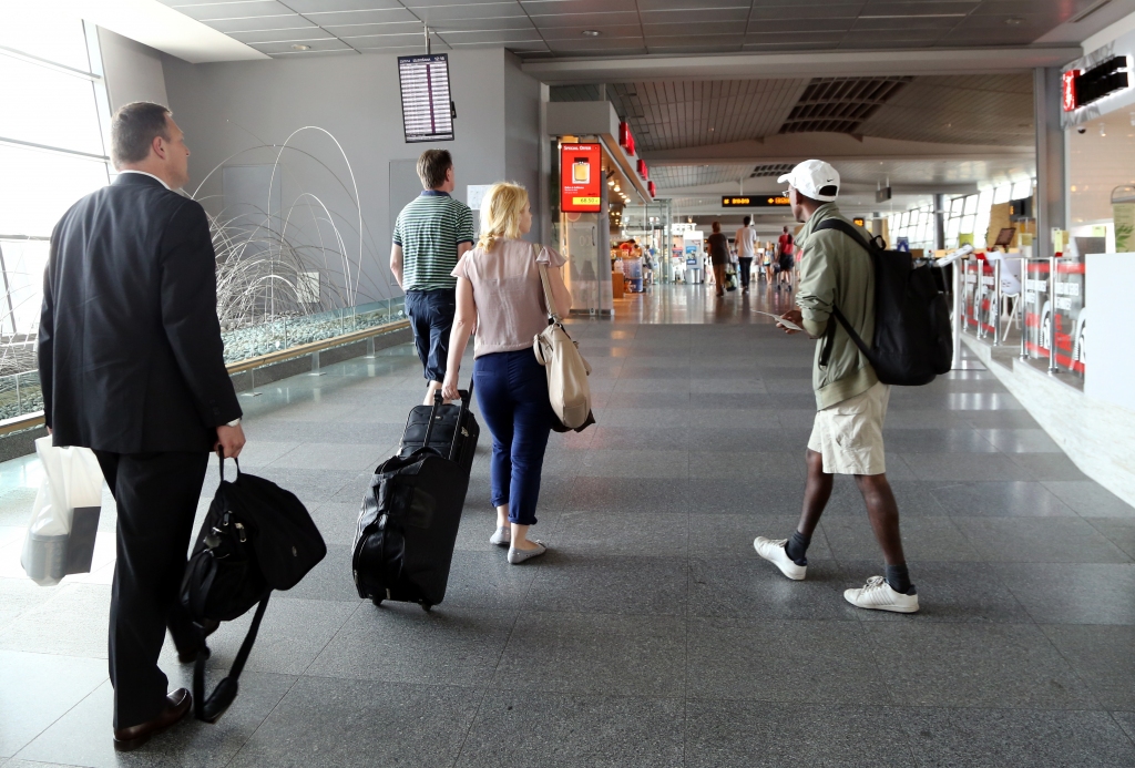 Rīgas lidosta drīzumā plāno iznīcināt pasažieru atstātās mantas