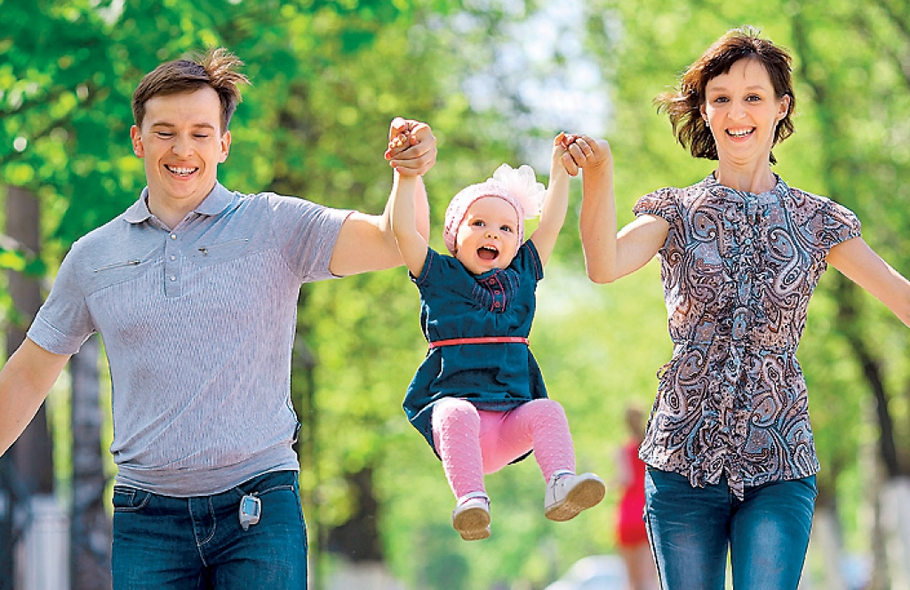 Arvien vairāk ģimeņu uzdrošinās adoptēt bērnu