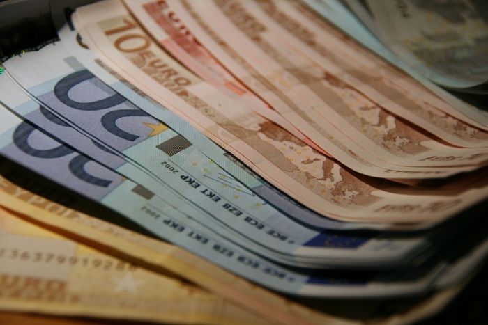 Vidējā mēneša bruto darba samaksa sasniedz 815 eiro