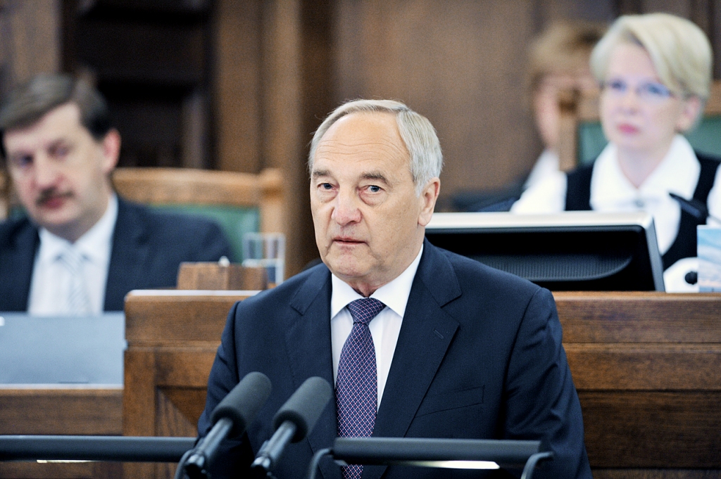 Doma par ministru vietniekiem vēl aizvien nesajūsmina