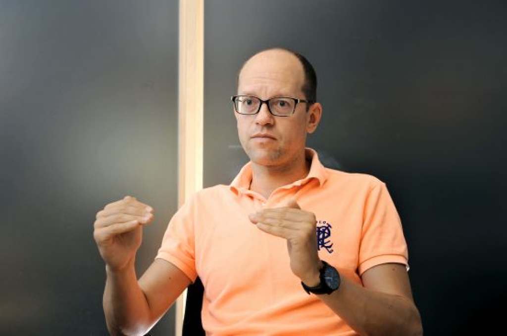 Bičevskis: Banku filiāles reģionos slēdz, jo cilvēki uz tām neiet