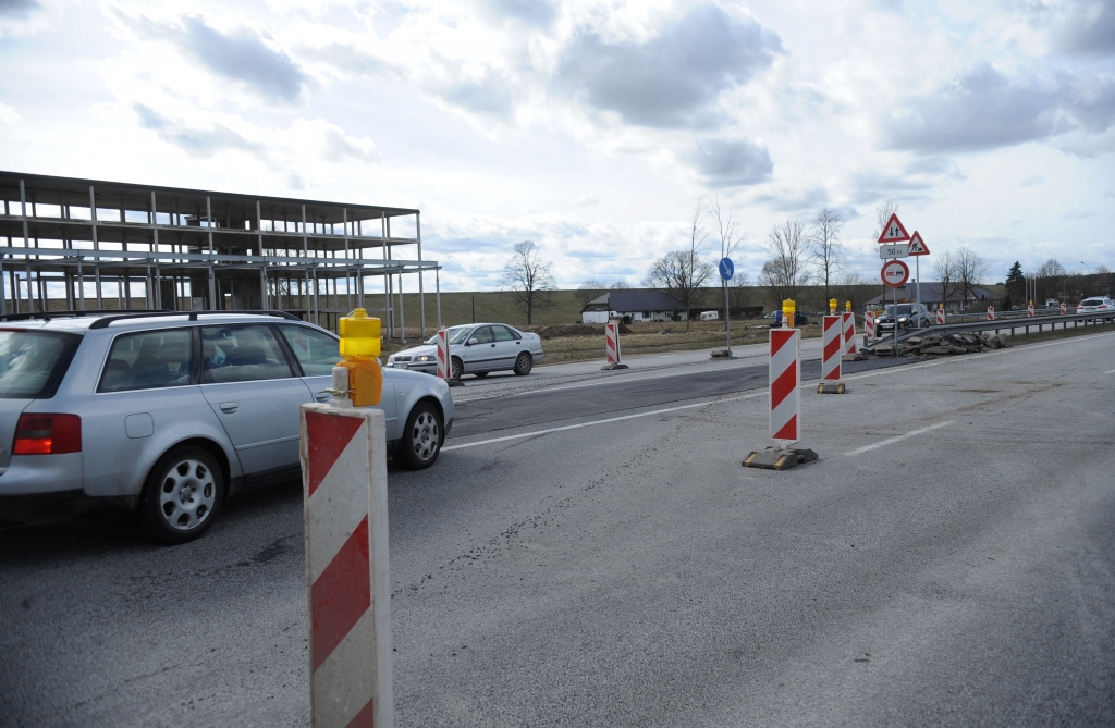 Nākamgad valsts un pašvaldību autoceļiem plāno atvēlēt 339 miljonus eiro