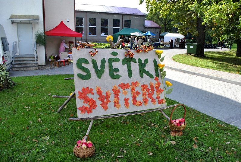 FOTO: Svitenē ieskandina Miķeļdienu