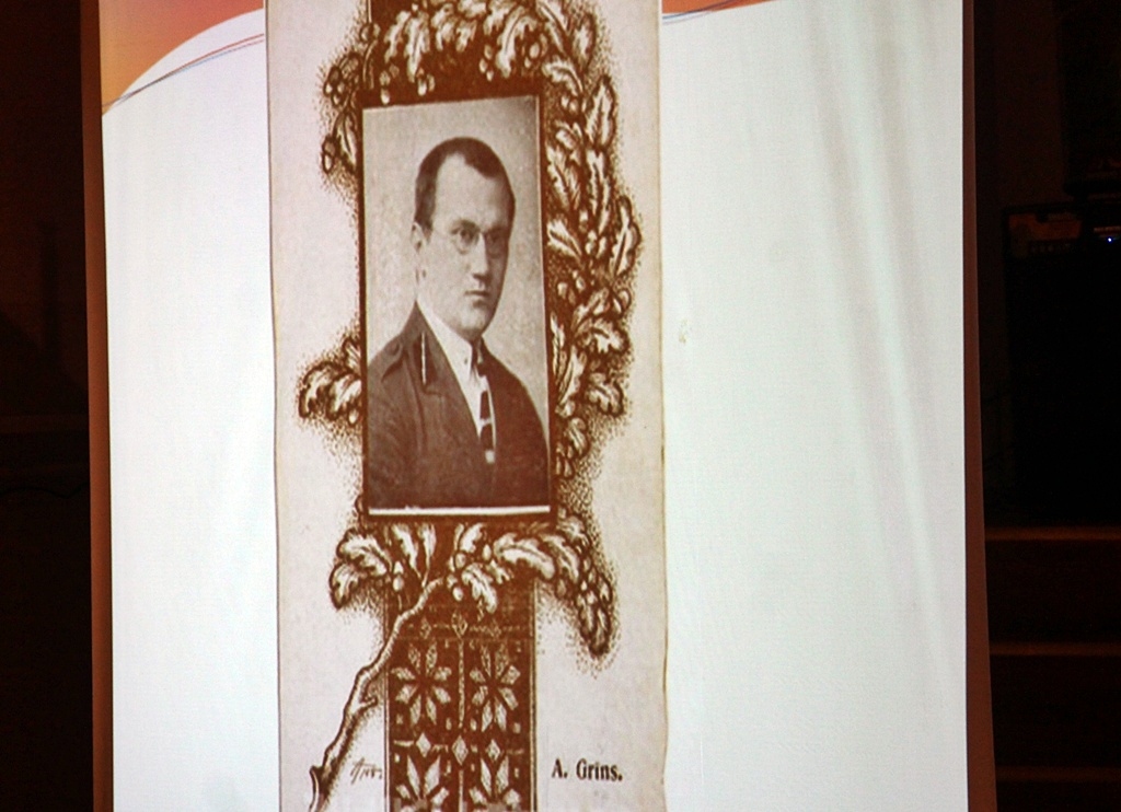 FOTO: Bauskā godina izcilo latviešu rakstnieku Aleksandru Grīnu