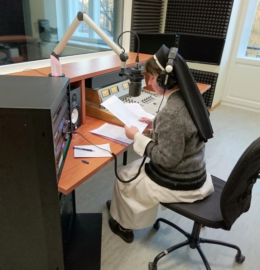 Katoļi pārpērk trīs raidstacijas un izveido Radio Marija Latvija