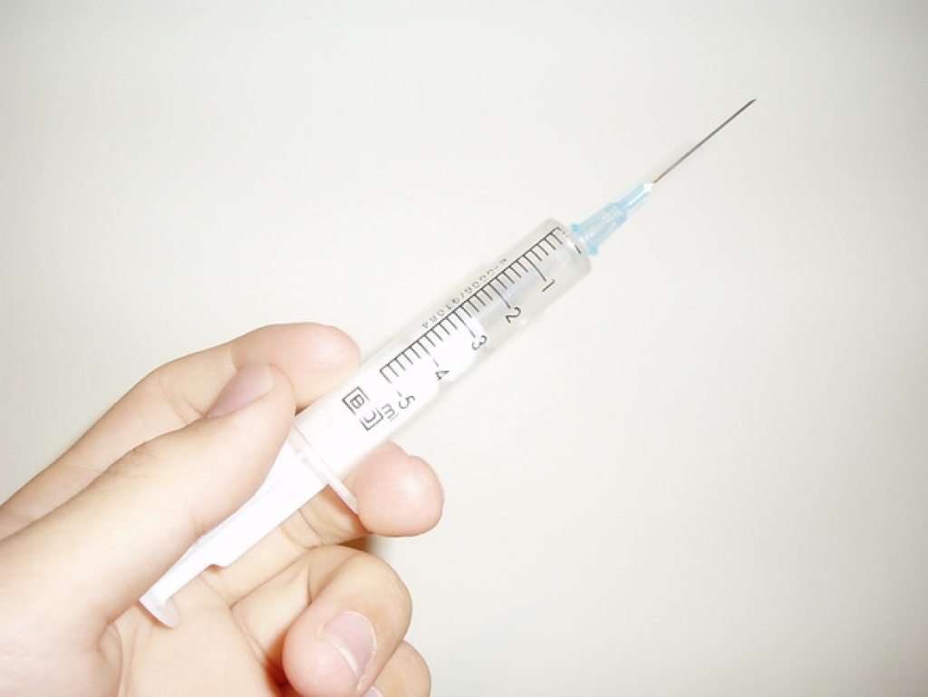Valdība atbalsta mediķu algu palielināšanu no nākamā gada vidēji par 7%