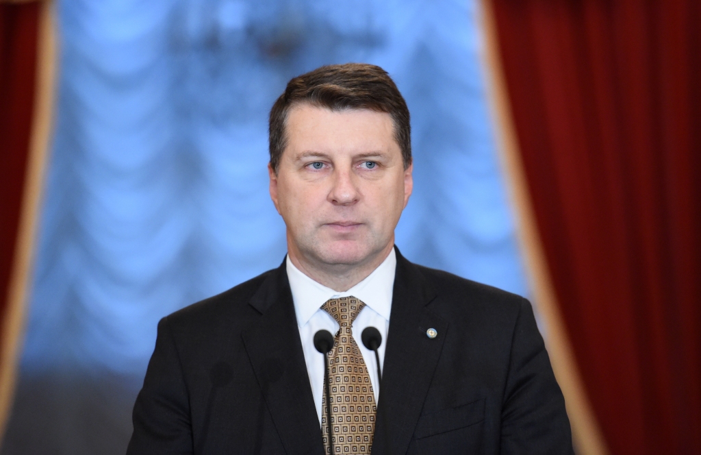 Prezidents spējīgs komunicēt ar ārstiem un jūtas apmierinoši (papildināts 9:57)