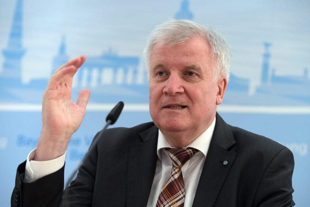 Bavārijas premjers taisnojas par plānoto tikšanos ar Putinu