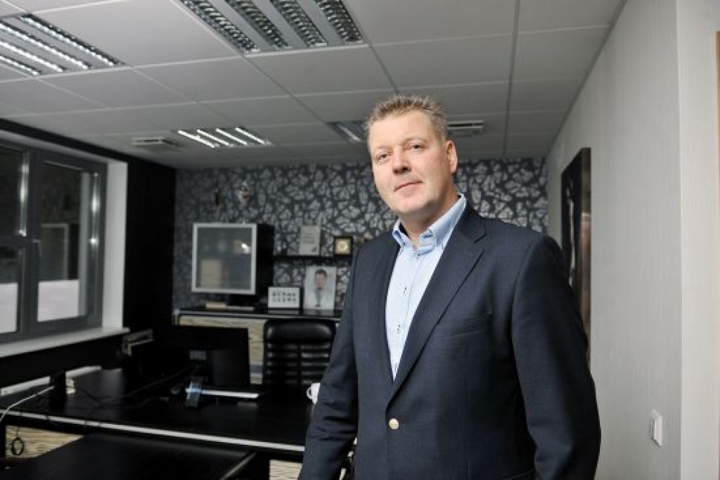 Aktualizē iespēju par cietumsodu aplokšņu algu maksātājiem