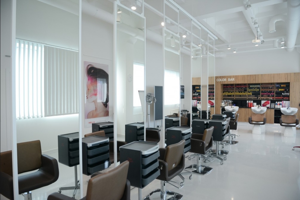 Friziermākslas mācību centra Wella International Studio izveidē iegulda 200 tūkstošus eiro